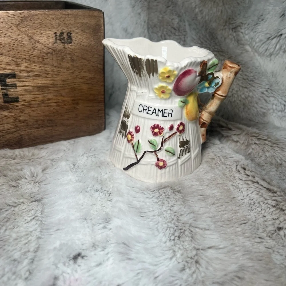 Creamer Pitcher made in Japan / VINTAGE KITCHEN DECOR